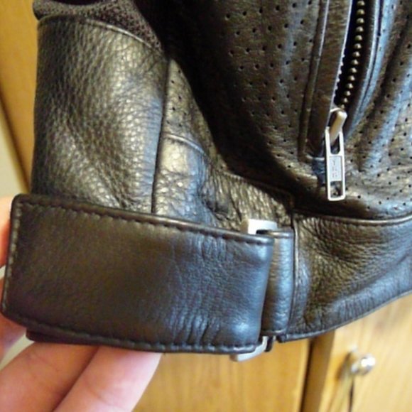 Honda motorcycle leather jacket. - Picture 5 of 16